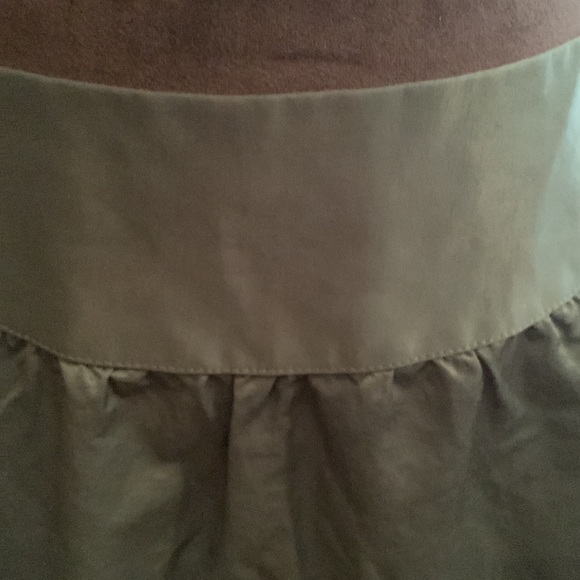 Sexy green with lace bottom lining size 4 skirt from Fossil. Great look! - Picture 4 of 11